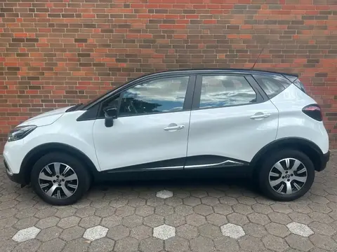 Used RENAULT CAPTUR Petrol 2017 Ad 