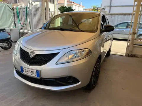 Annonce LANCIA YPSILON Essence 2019 d'occasion 