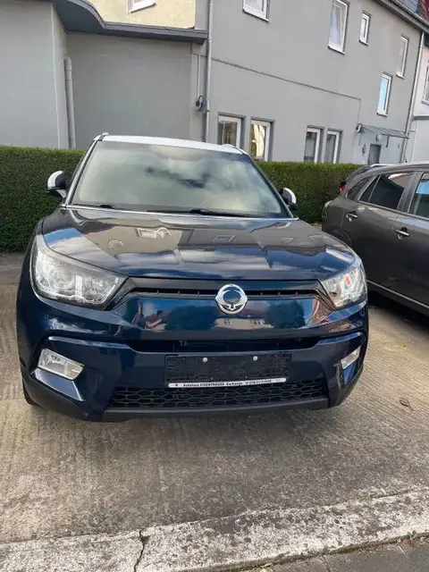 Used SSANGYONG TIVOLI Petrol 2015 Ad 