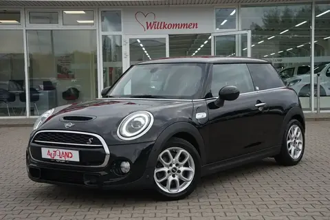 Used MINI COOPER Petrol 2018 Ad 