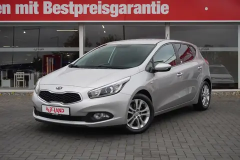 Used KIA CEED Petrol 2015 Ad 