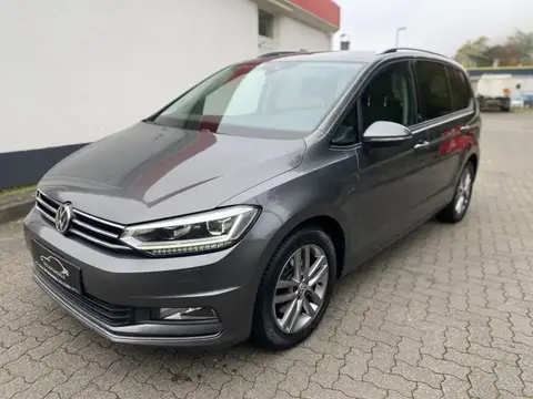 Used VOLKSWAGEN TOURAN Petrol 2018 Ad 