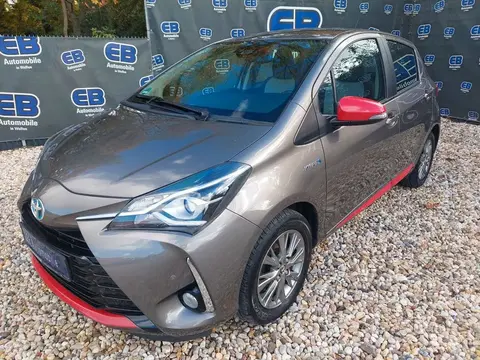 Used TOYOTA YARIS Hybrid 2017 Ad 