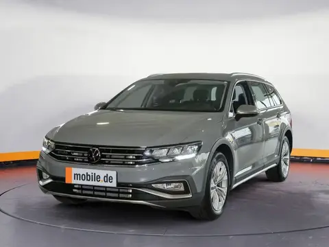 Used VOLKSWAGEN PASSAT Petrol 2022 Ad 