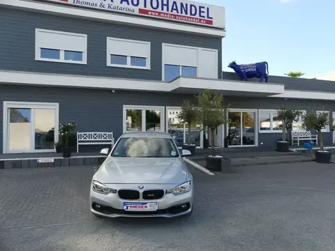 Used BMW SERIE 3 Petrol 2017 Ad 