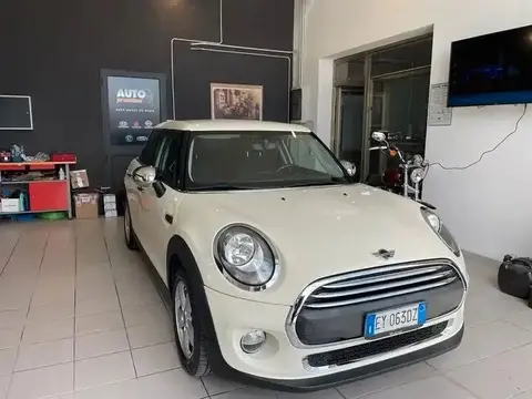 Used MINI ONE Petrol 2015 Ad 