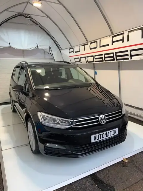 Used VOLKSWAGEN TOURAN Diesel 2017 Ad 