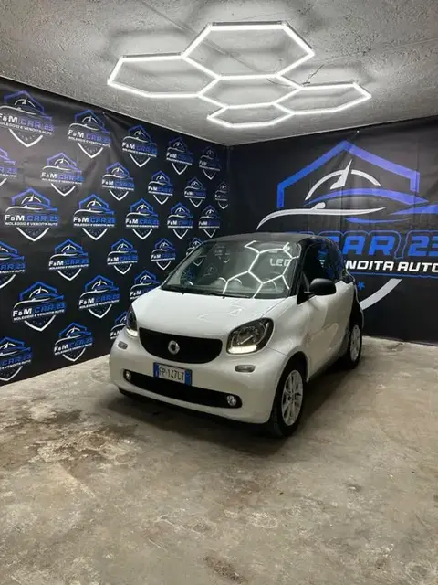 Annonce SMART FORTWO Essence 2018 d'occasion 