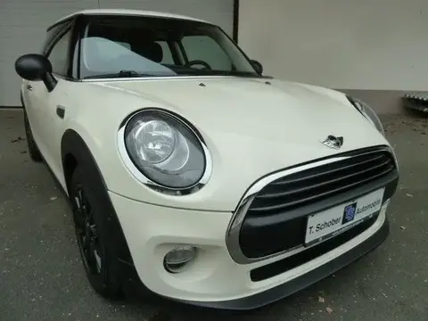 Used MINI ONE Petrol 2015 Ad 