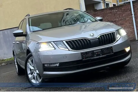 Used SKODA OCTAVIA Petrol 2019 Ad 