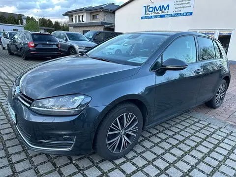 Used VOLKSWAGEN GOLF Petrol 2016 Ad 