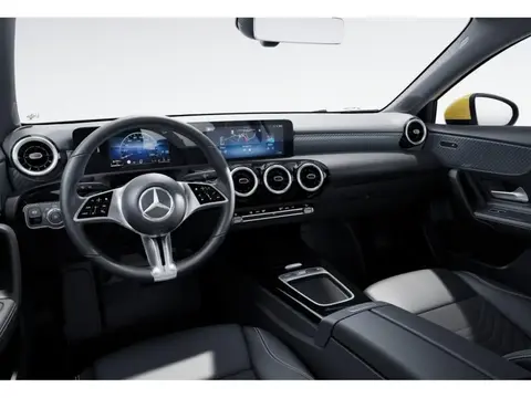 Used MERCEDES-BENZ CLASSE A Petrol 2022 Ad 