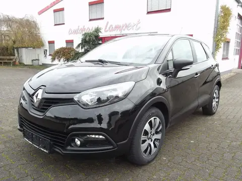 Used RENAULT CAPTUR Petrol 2017 Ad 