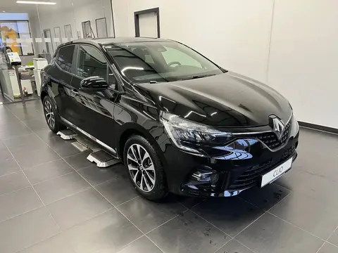 New RENAULT CLIO Petrol 2022 ad 