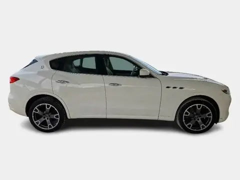 Annonce MASERATI LEVANTE Diesel 2019 d'occasion 