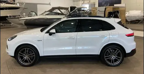 Used PORSCHE CAYENNE Hybrid 2022 Ad 