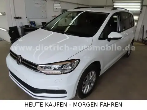 Used VOLKSWAGEN TOURAN Petrol 2019 Ad 