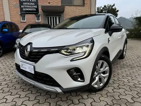 Used RENAULT CAPTUR Hybrid 2021 Ad 