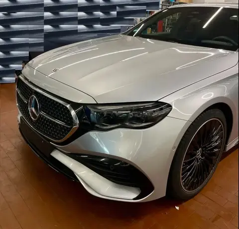 Annonce MERCEDES-BENZ CLASSE E Essence 2023 d'occasion 