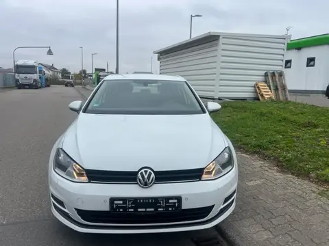 Used VOLKSWAGEN GOLF Petrol 2015 Ad 