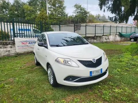 Annonce LANCIA YPSILON Essence 2016 d'occasion 