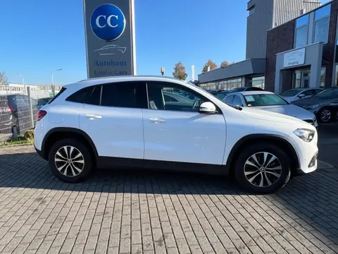 Used MERCEDES-BENZ CLASSE GLA Hybrid 2022 Ad 