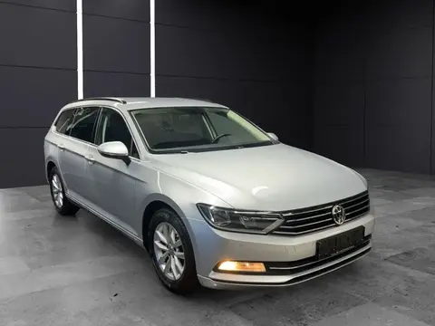 Used VOLKSWAGEN PASSAT Petrol 2015 Ad 