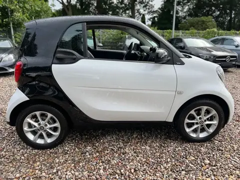 Annonce SMART FORTWO Essence 2019 d'occasion 