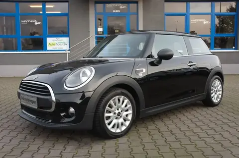 Used MINI ONE Petrol 2018 Ad 