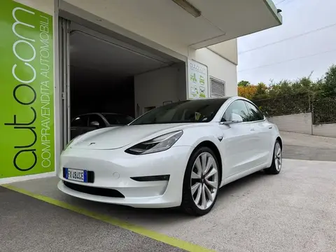 Annonce TESLA MODEL 3 Non renseigné 2019 d'occasion 