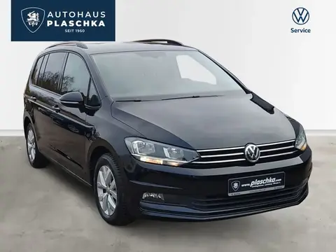 Used VOLKSWAGEN TOURAN Petrol 2019 Ad 