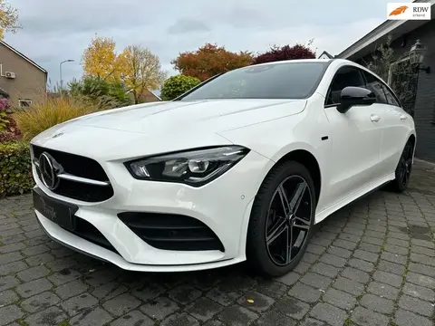 Used MERCEDES-BENZ CLASSE CLA Hybrid 2021 Ad 