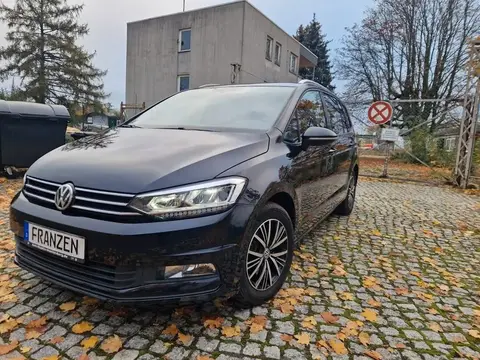 Used VOLKSWAGEN TOURAN Diesel 2017 Ad 