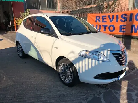 Annonce LANCIA YPSILON Essence 2015 d'occasion 