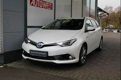 Used TOYOTA AURIS Hybrid 2015 Ad 