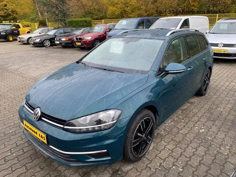 Used VOLKSWAGEN GOLF Petrol 2017 Ad 