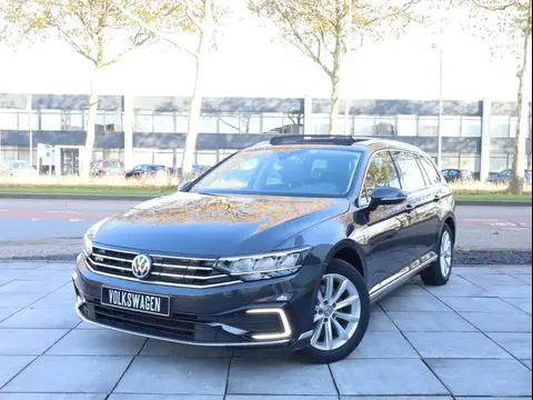 Used VOLKSWAGEN PASSAT Hybrid 2019 Ad 