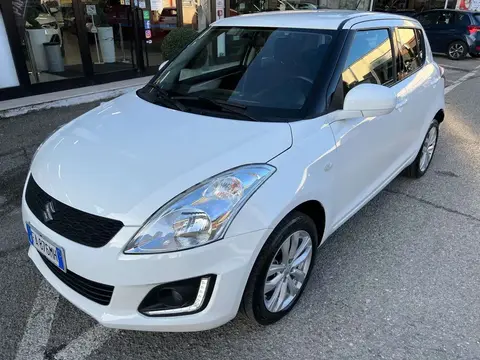 Used SUZUKI SWIFT Petrol 2015 Ad 