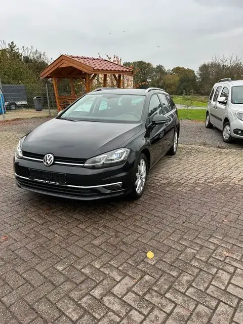 Used VOLKSWAGEN GOLF Petrol 2020 Ad 