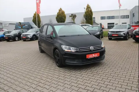 Used VOLKSWAGEN TOURAN Petrol 2017 Ad 