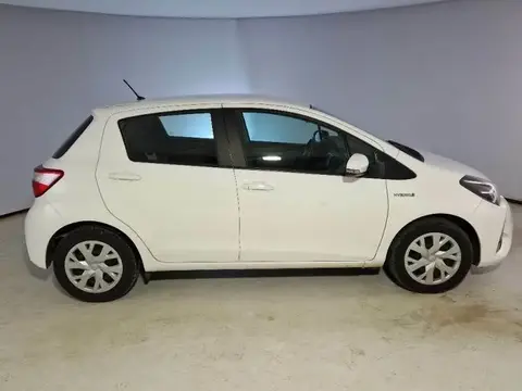 Used TOYOTA YARIS Hybrid 2019 Ad 