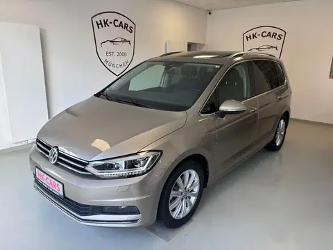 Used VOLKSWAGEN TOURAN Petrol 2018 Ad 