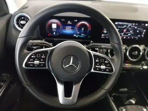 Used MERCEDES-BENZ CLASSE GLA Hybrid 2022 Ad 