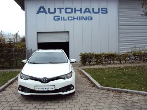 Used TOYOTA AURIS Hybrid 2018 Ad 