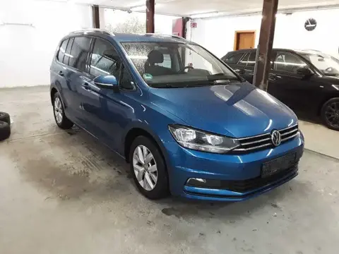 Used VOLKSWAGEN TOURAN Petrol 2020 Ad 