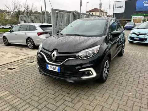 Used RENAULT CAPTUR Diesel 2019 Ad 