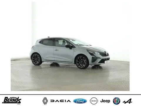 Used RENAULT CLIO Hybrid 2023 Ad 