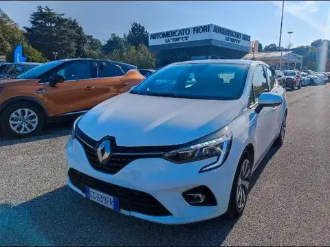 Used RENAULT CLIO Hybrid 2021 Ad 