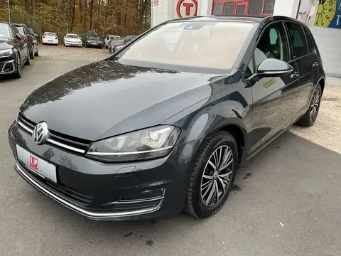 Used VOLKSWAGEN GOLF Petrol 2016 Ad 