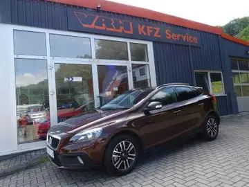 Annonce VOLVO V40 Essence 2018 d'occasion 